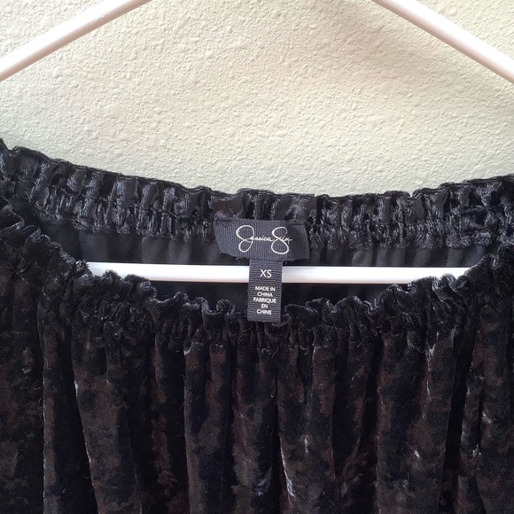 Jessica Simpson black off shoulder velveteen peasant blouse XS, 3/4 sleeves - Picture 2 of 3